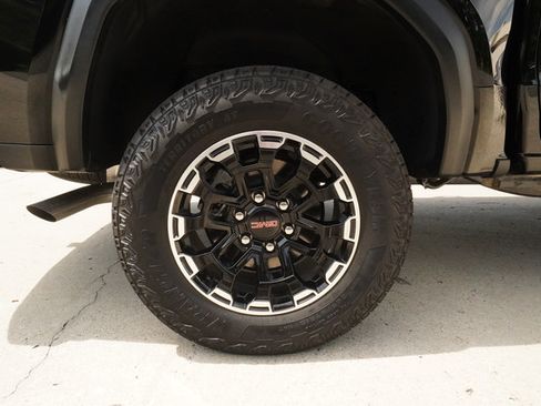 Used 2026 GMC Canyon AT4 w/ Technology Plus Package AWD/4WD image 36