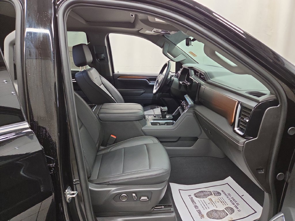 Used 2026 GMC Sierra 1500 Denali AWD/4WD image 12