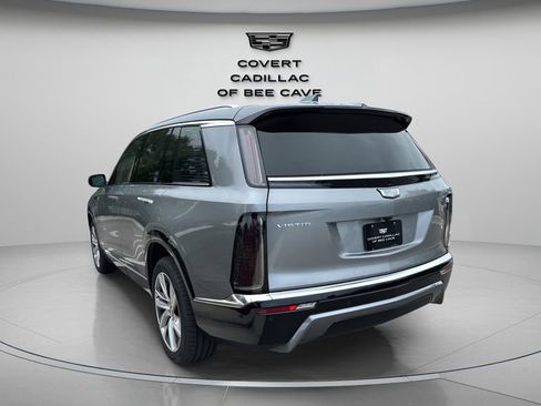 New 2026 Cadillac Vistiq Luxury w/ LPO, Floor Liner Package image 7