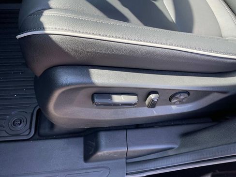 New 2025 Honda Odyssey Touring image 16