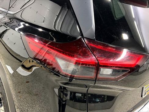 Used 2023 Nissan Rogue SV image 22