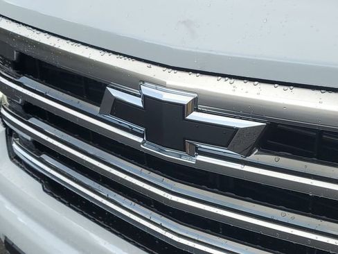 New 2026 Chevrolet Silverado 1500 High Country w/ Technology Package AWD/4WD image 31