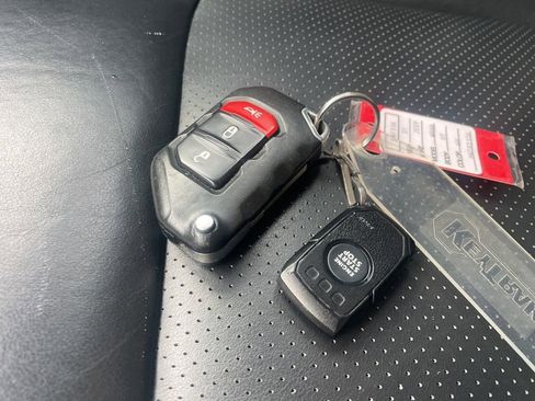 Certified 2021 Jeep Wrangler Sport S image 37