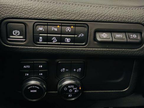 Used 2022 GMC Yukon Denali AWD/4WD image 57