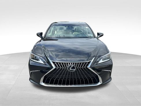 Used 2022 Lexus ES 350 w/ Premium Package FWD image 2
