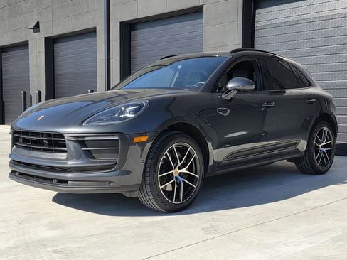 Used 2022 Porsche Macan image 1