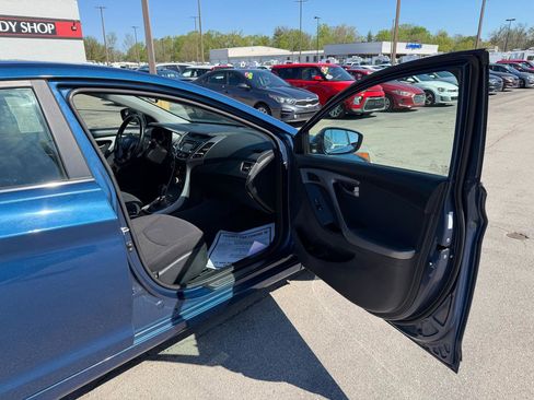 Used 2016 Hyundai Elantra Value Edition image 11