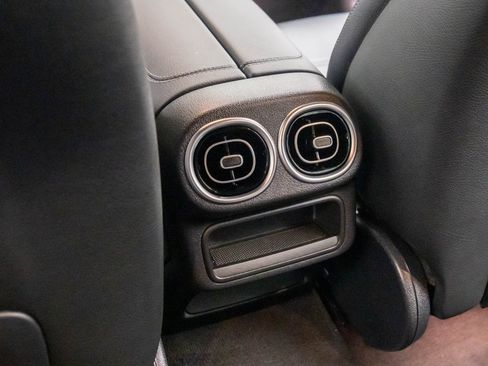 Certified 2025 Mercedes-Benz GLC 300 4MATIC image 17