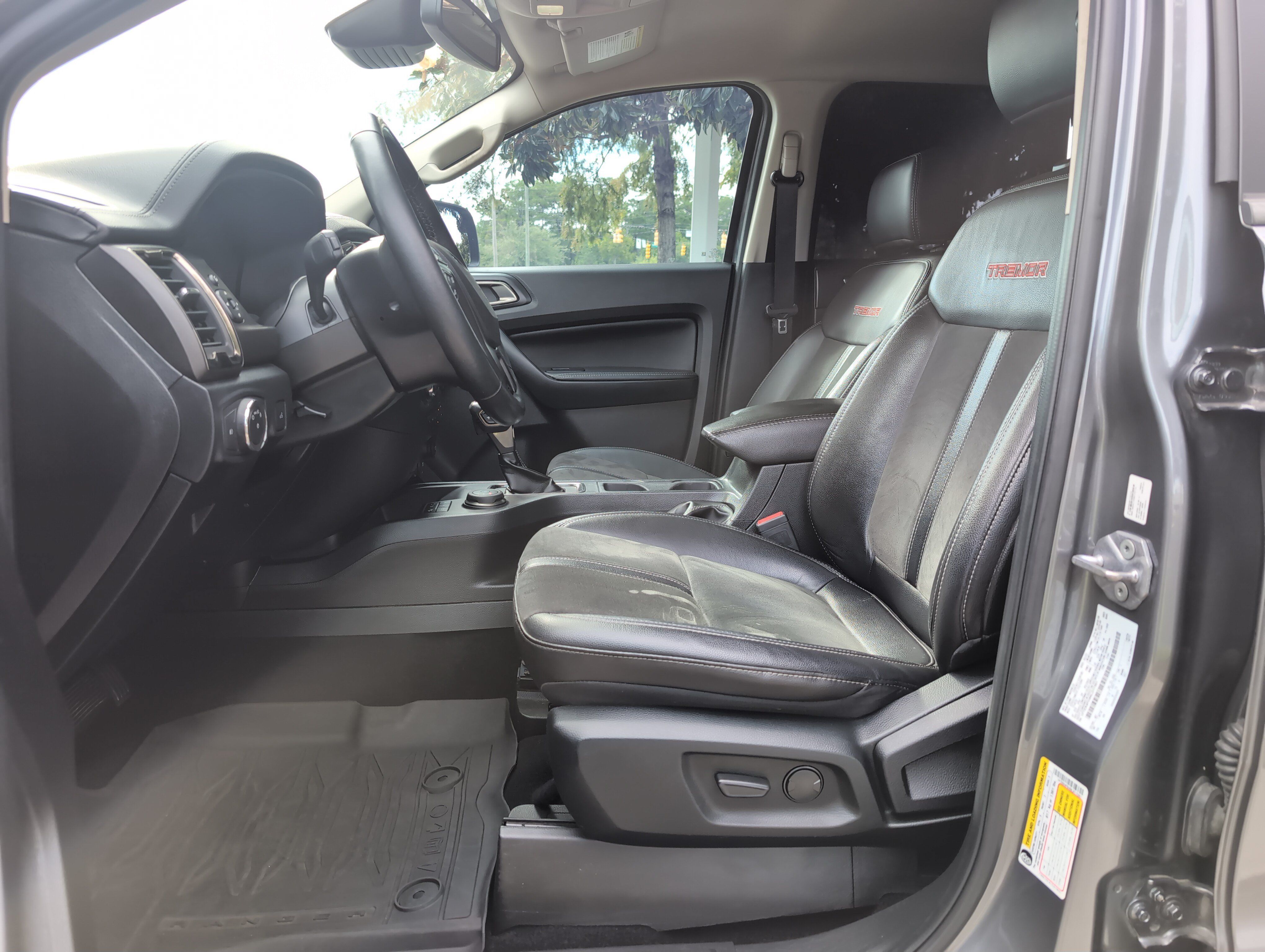 Used 2022 Ford Ranger Lariat w/ Tremor Off-Road Package AWD/4WD image 16