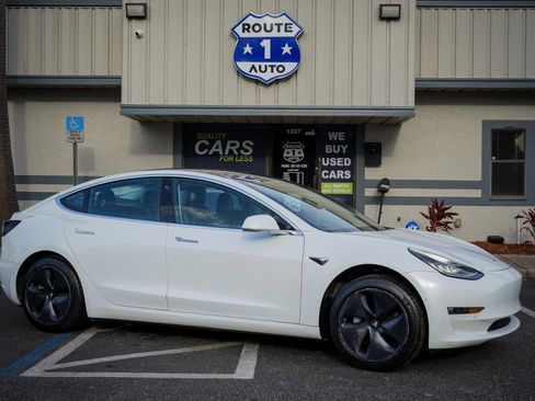 Used 2018 Tesla Model 3 image 4