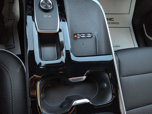 New 2025 Buick Enclave Preferred w/ Power Package image 31