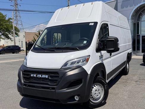 Used 2024 RAM ProMaster 3500 w/ Delivery Van Package FWD image 3