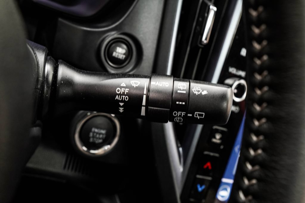 Used 2025 Subaru Forester Limited AWD/4WD image 39