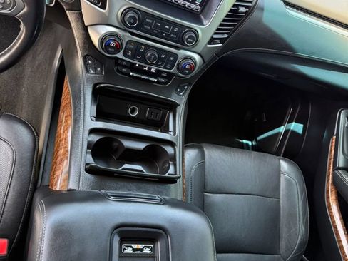 Used 2018 Chevrolet Tahoe Premier RWD image 11