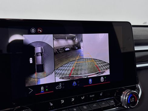 New 2025 GMC Canyon Elevation w/ Convenience Package image 16