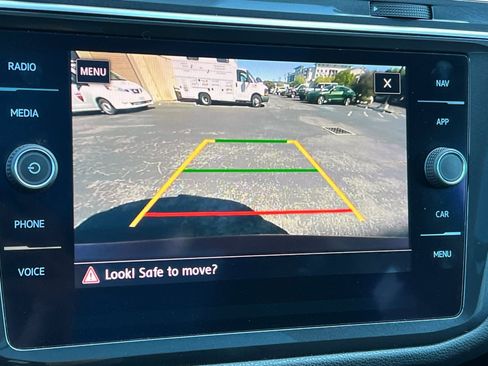 Used 2019 Volkswagen Tiguan SEL image 20