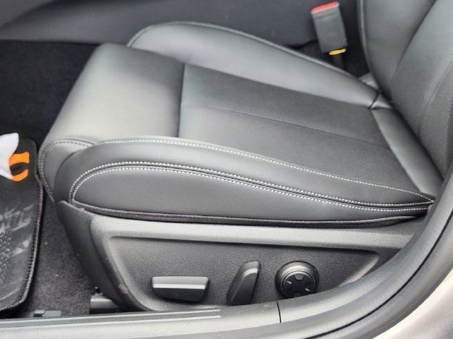 Used 2026 Genesis G70 2.5T AWD/4WD image 19
