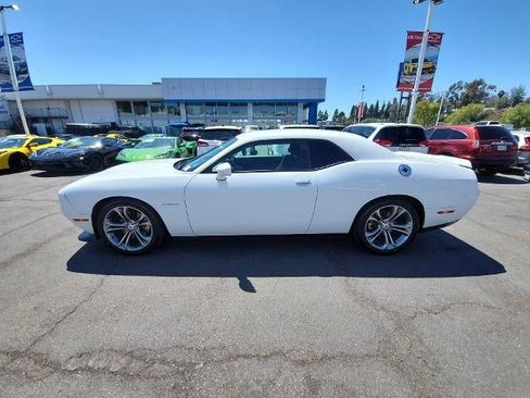 Used 2021 Dodge Challenger R/T RWD image 5