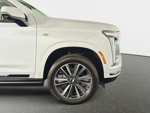 Used 2026 Cadillac Escalade Sport w/ Touring Package AWD/4WD image 21