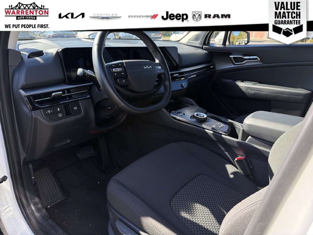 Used 2026 Kia Sportage LX FWD image 11