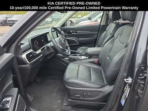 Used 2023 Kia Telluride EX w/ EX Captain's Chair Package image 5