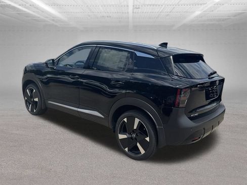 Used 2025 Nissan Kicks SR AWD/4WD image 3