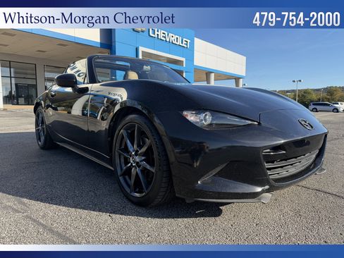 Used 2017 MAZDA MX-5 Miata RF Grand Touring image 4