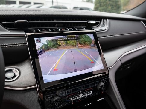 New 2025 Jeep Grand Cherokee L Limited AWD/4WD image 26