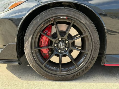Used 2024 Nissan Z NISMO w/ Floor Mat Package image 30