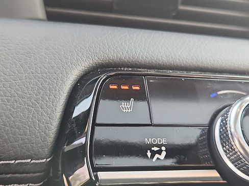 Certified 2023 Honda Pilot Touring image 24
