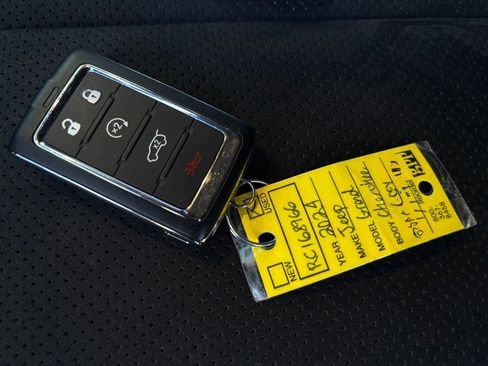Used 2024 Jeep Grand Cherokee Altitude AWD/4WD image 28