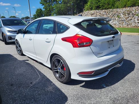 Used 2016 Ford Focus ST w/ Equipment Group 402A FWD image 6