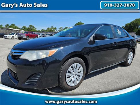 Used 2012 Toyota Camry LE FWD image 1