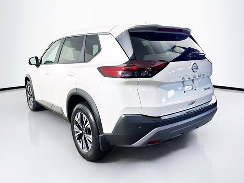 Used 2023 Nissan Rogue SV image 7