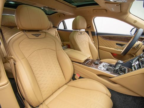 New 2026 Bentley Flying Spur Plug-In Hybrid AWD/4WD image 11