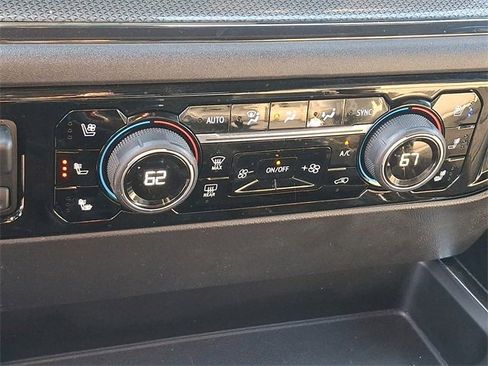 Used 2022 Chevrolet Silverado 1500 ZR2 w/ Technology Package image 15