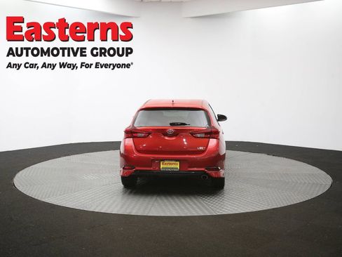 Used 2018 Toyota Corolla iM w/ Carpet Mat Package (TMS) image 34