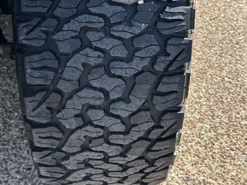 Used 2023 Jeep Gladiator Sport image 29