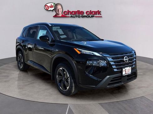 Certified 2025 Nissan Rogue SV w/ SV Premium Package image 8