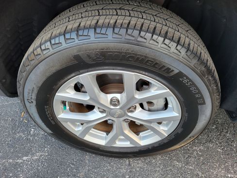 Used 2023 Jeep Grand Cherokee Limited w/ Luxury Tech Group II image 33