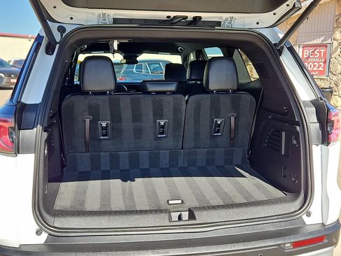 Used 2024 GMC Acadia Elevation image 6