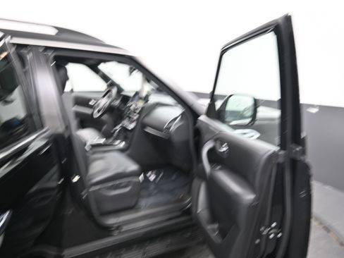 Used 2022 Nissan Armada SL w/ Midnight Edition Package RWD image 22