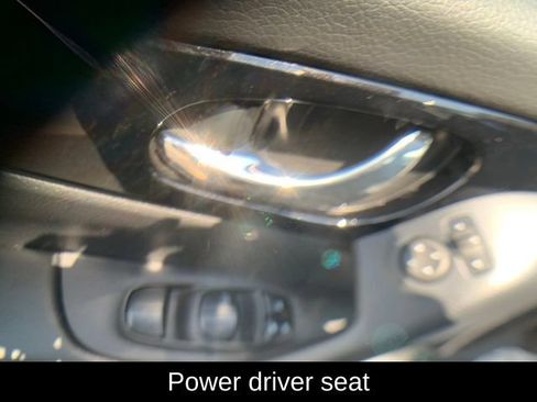 Used 2021 Nissan Rogue Sport SV AWD/4WD image 14