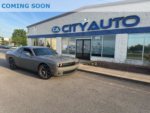 Used 2018 Dodge Challenger R/T image 1
