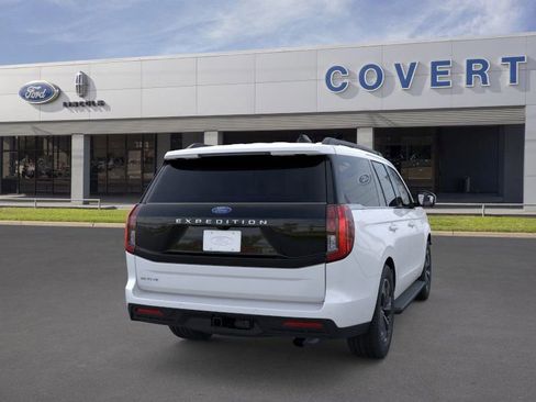 New 2026 Ford Expedition Active image 8