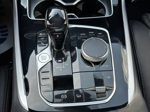 Used 2021 BMW X7 M50i w/ Cold Weather Package AWD/4WD image 22