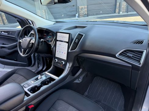 Used 2023 Ford Edge SEL w/ Cold Weather Package image 13
