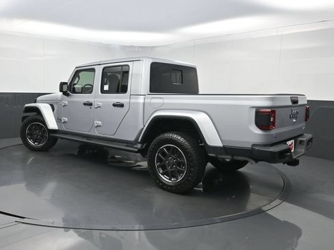 Used 2022 Jeep Gladiator Overland w/ Popular Equipment Package AWD/4WD image 23