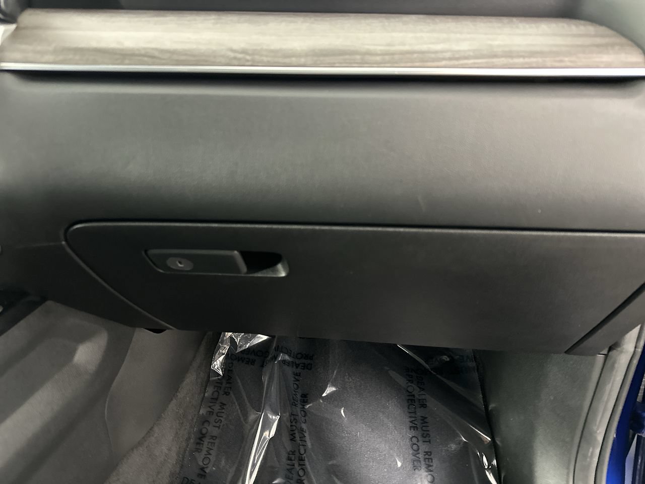 Used 2023 Kia Sorento EX w/ Panoramic Sunroof Package FWD image 17