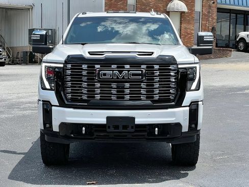 Used 2025 GMC Sierra 2500 Denali Ultimate AWD/4WD image 9